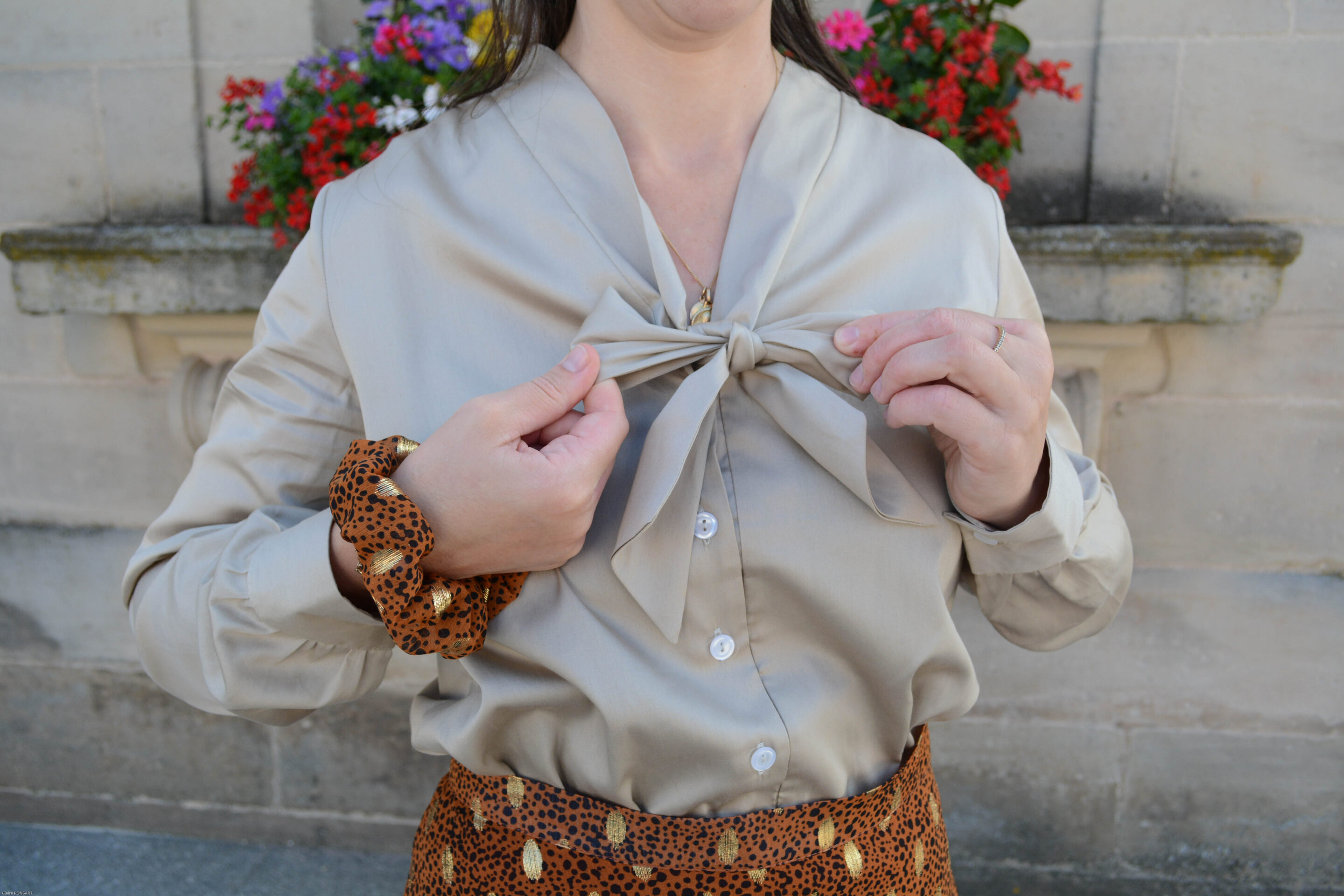 Helena animal Marguerite champagne 1601 scaled
