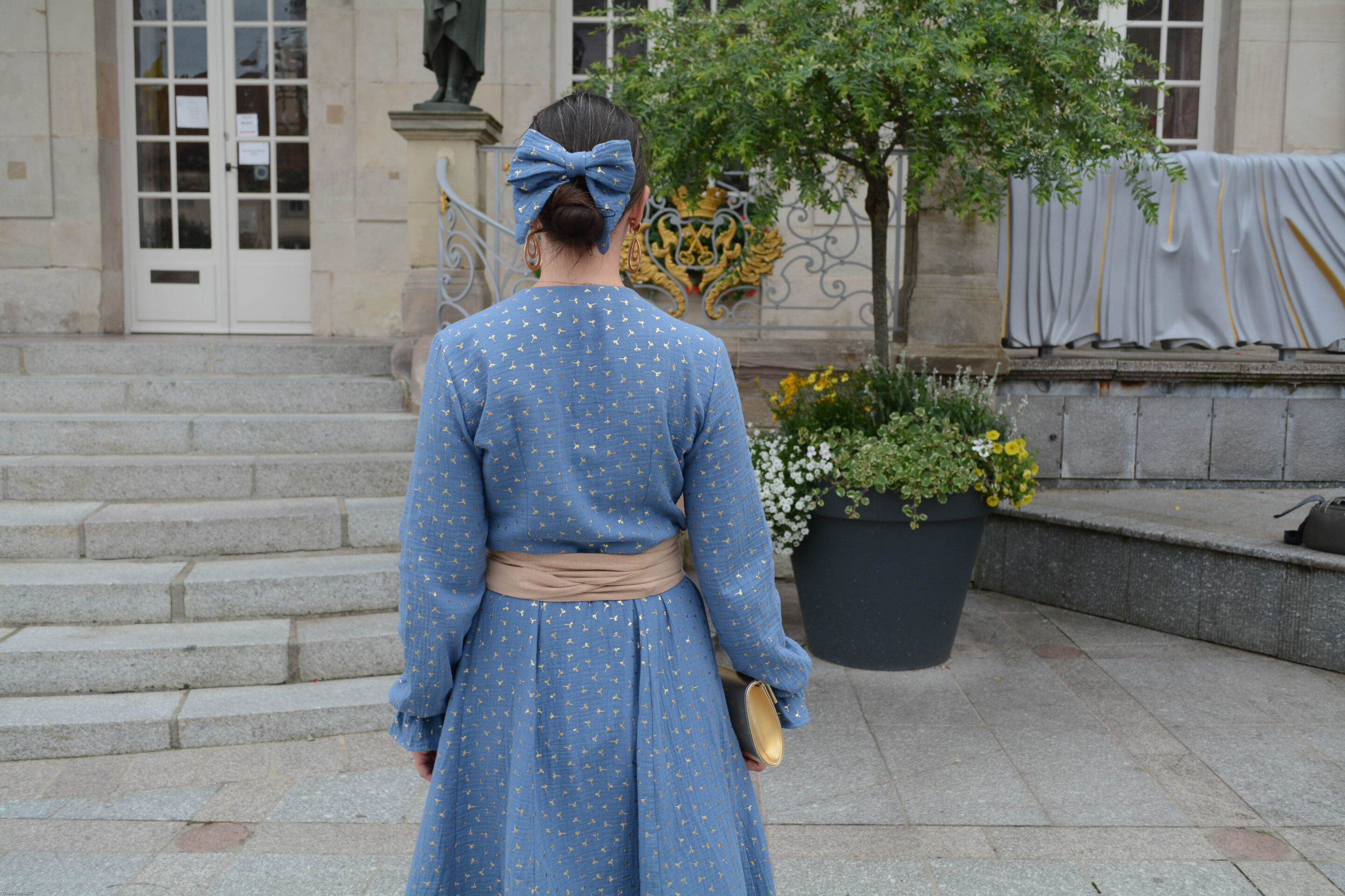 Faustine bleu dore 3952 scaled