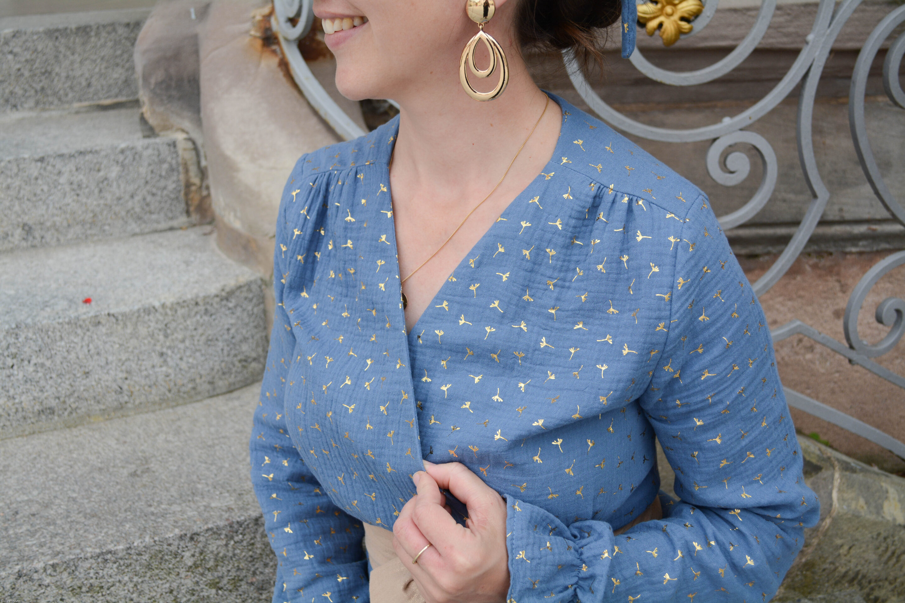 Faustine bleu dore 4085 scaled