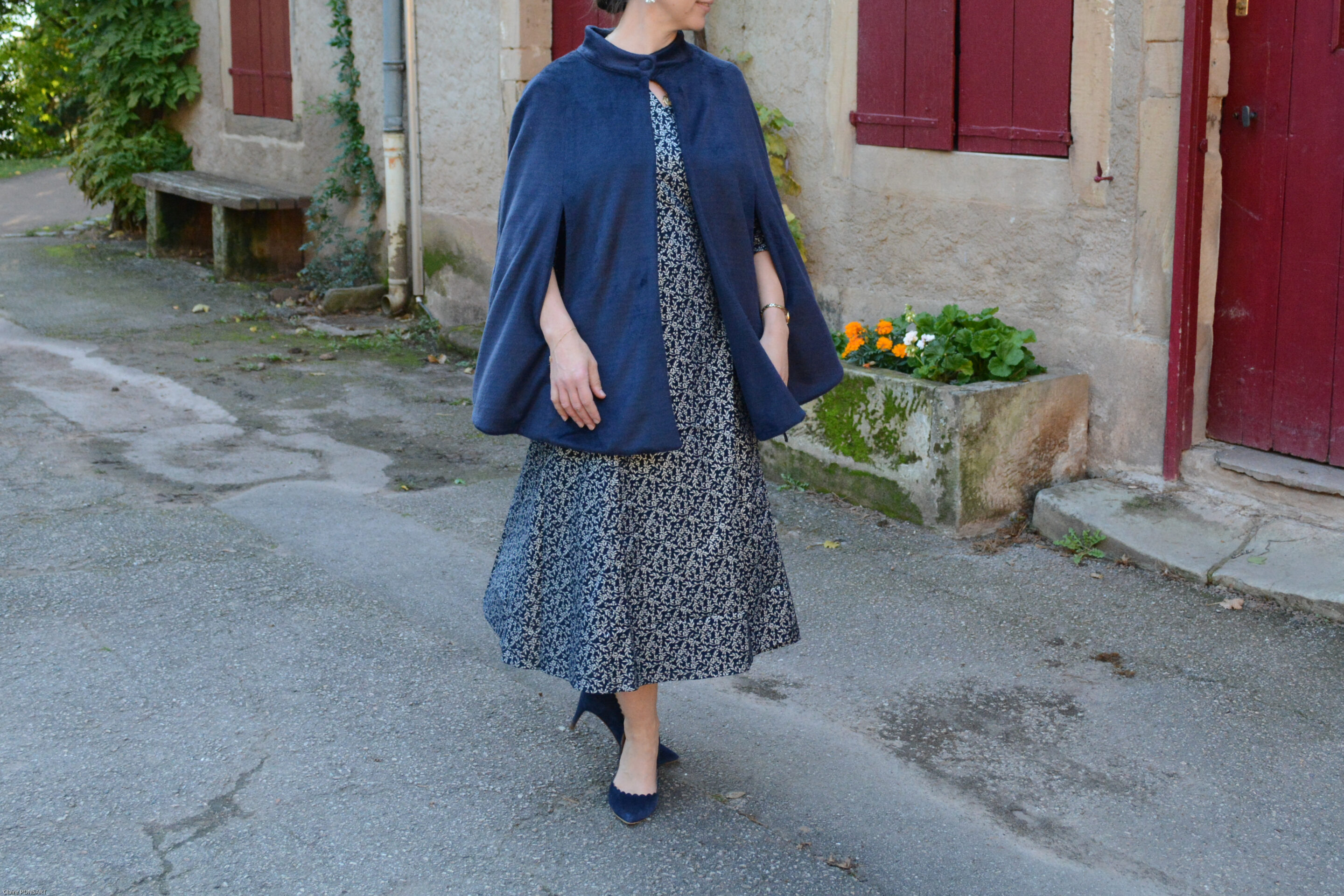 Cape Maiwenn bleue 8105 scaled