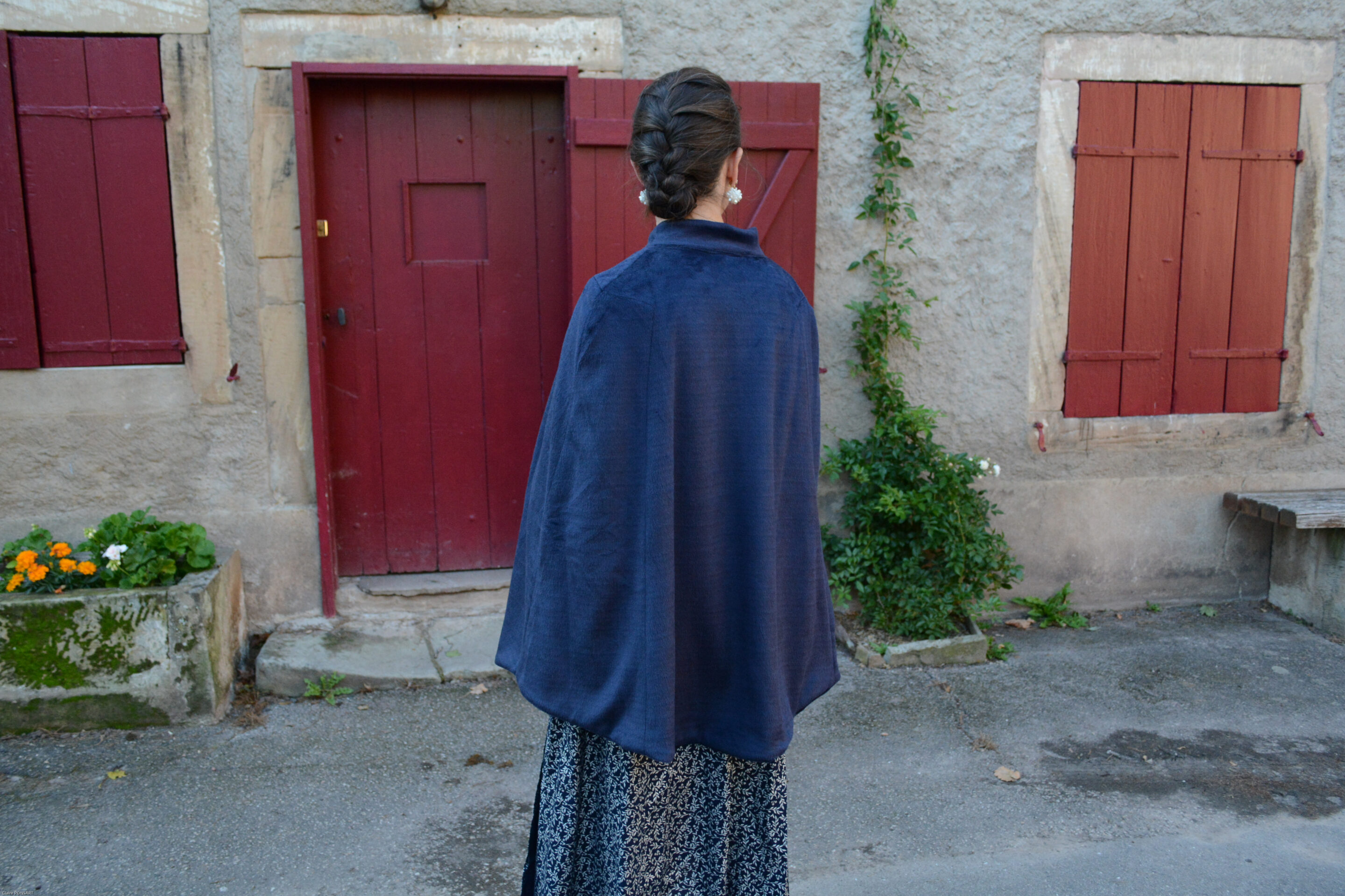 Cape Maiwenn bleue 8165 scaled