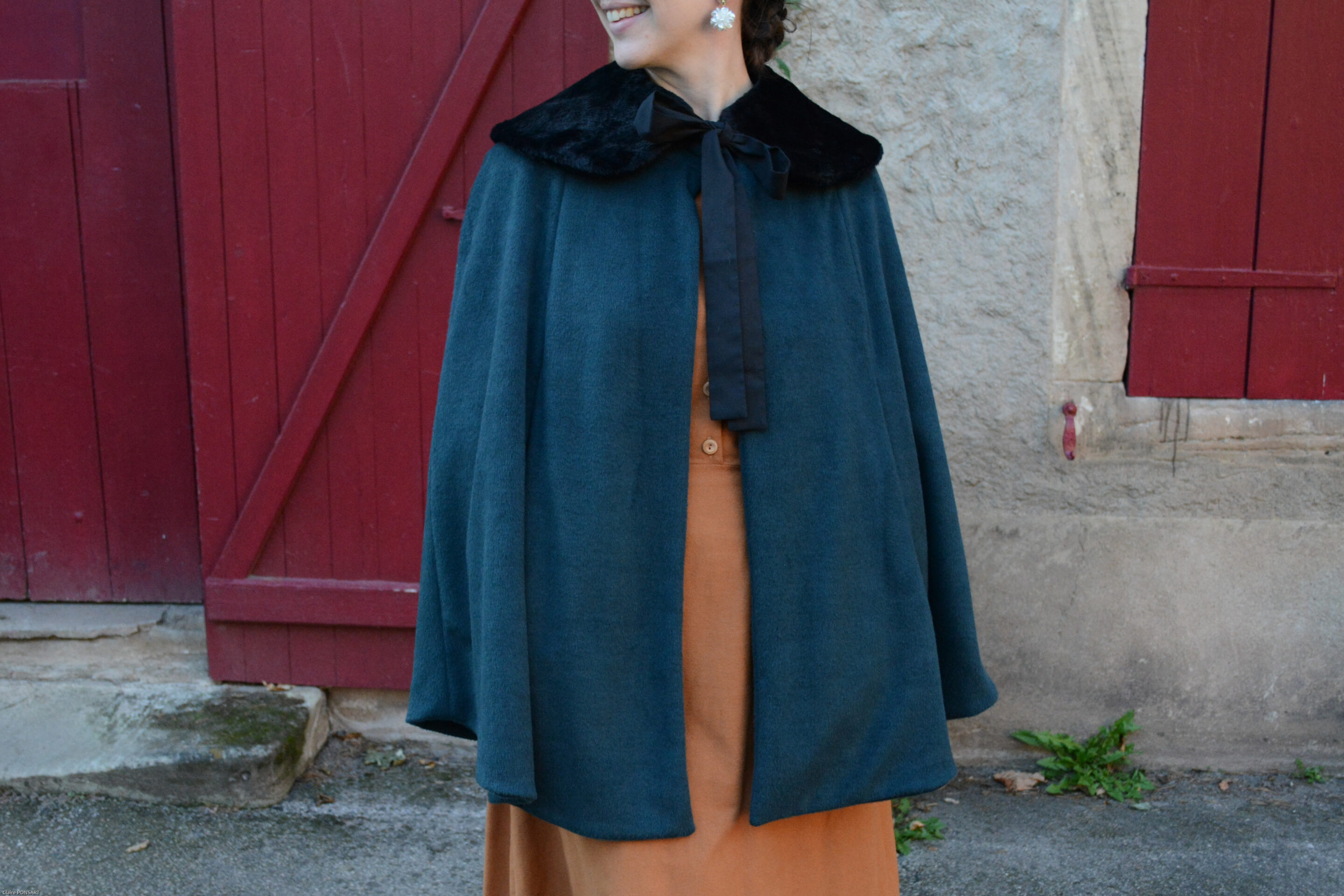 Cape Maiwenn verte col Daphne noir 8412 scaled