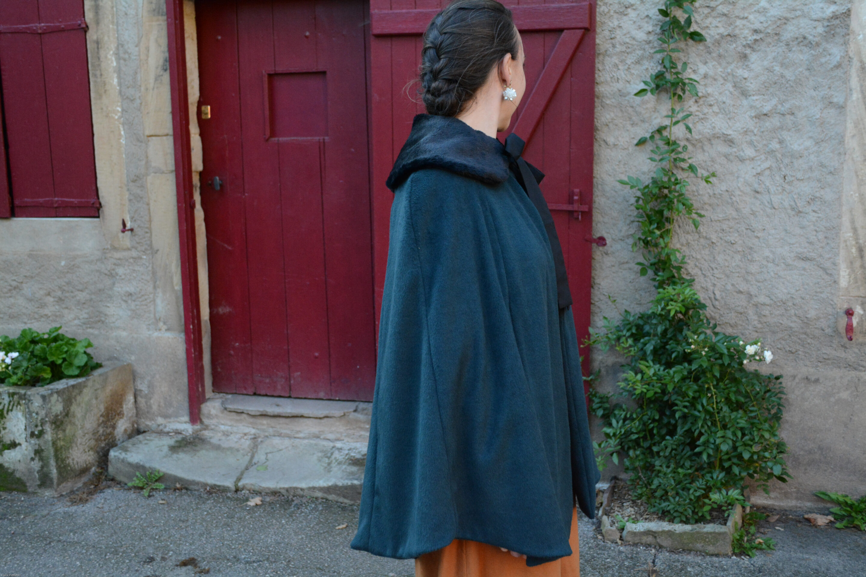 Cape Maiwenn verte col Daphne noir 8428 scaled