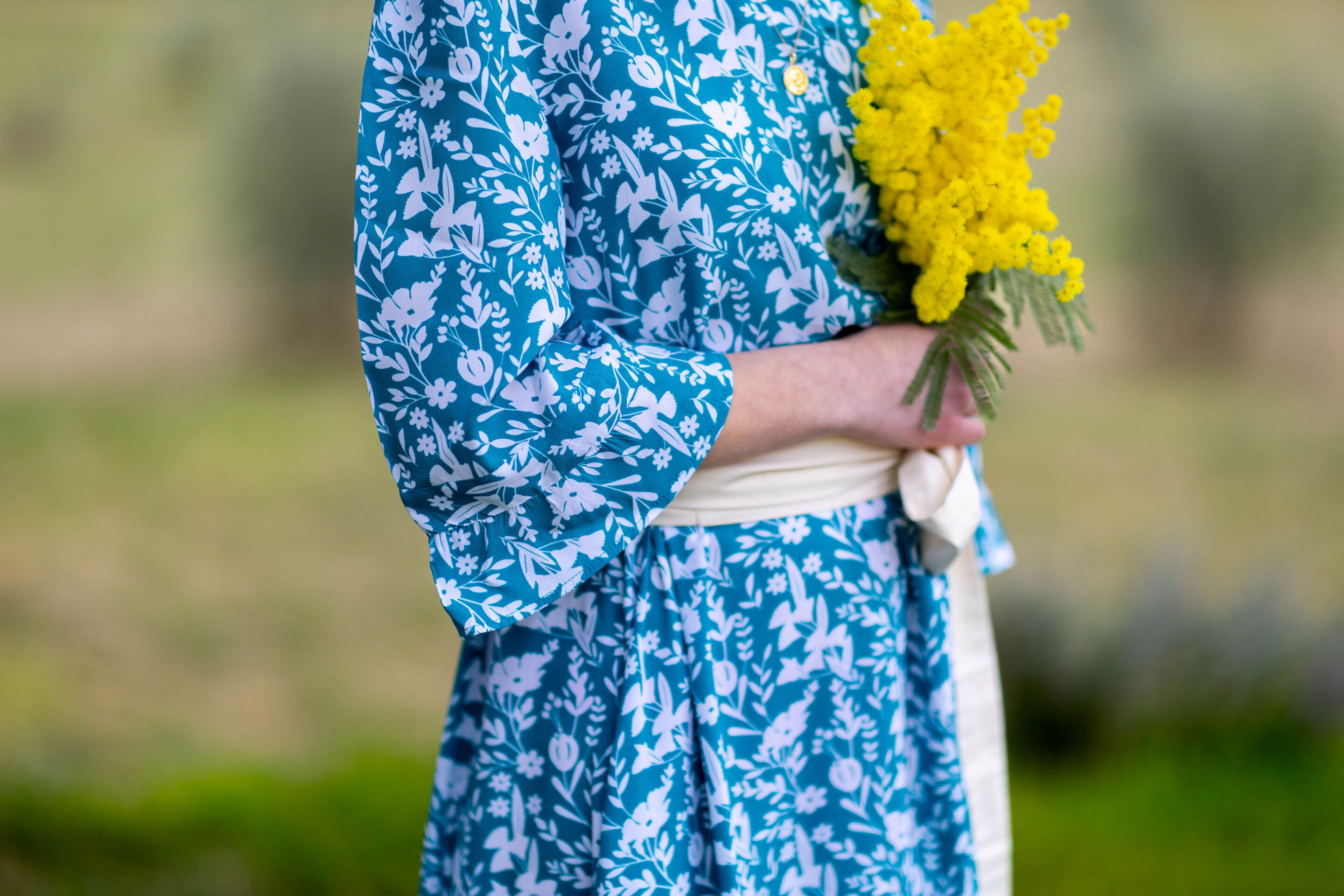Adele Fleurs vertes Femmeapart 10 scaled